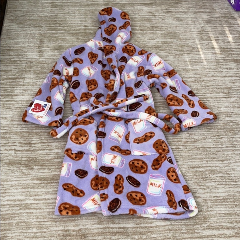 NWT Plush Robe w/ Milk & Cookies (4-5y)